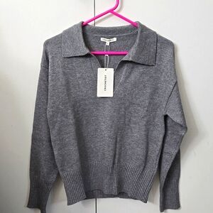 Crochetist Super-Soft Gray V-Neck Collar Sweater